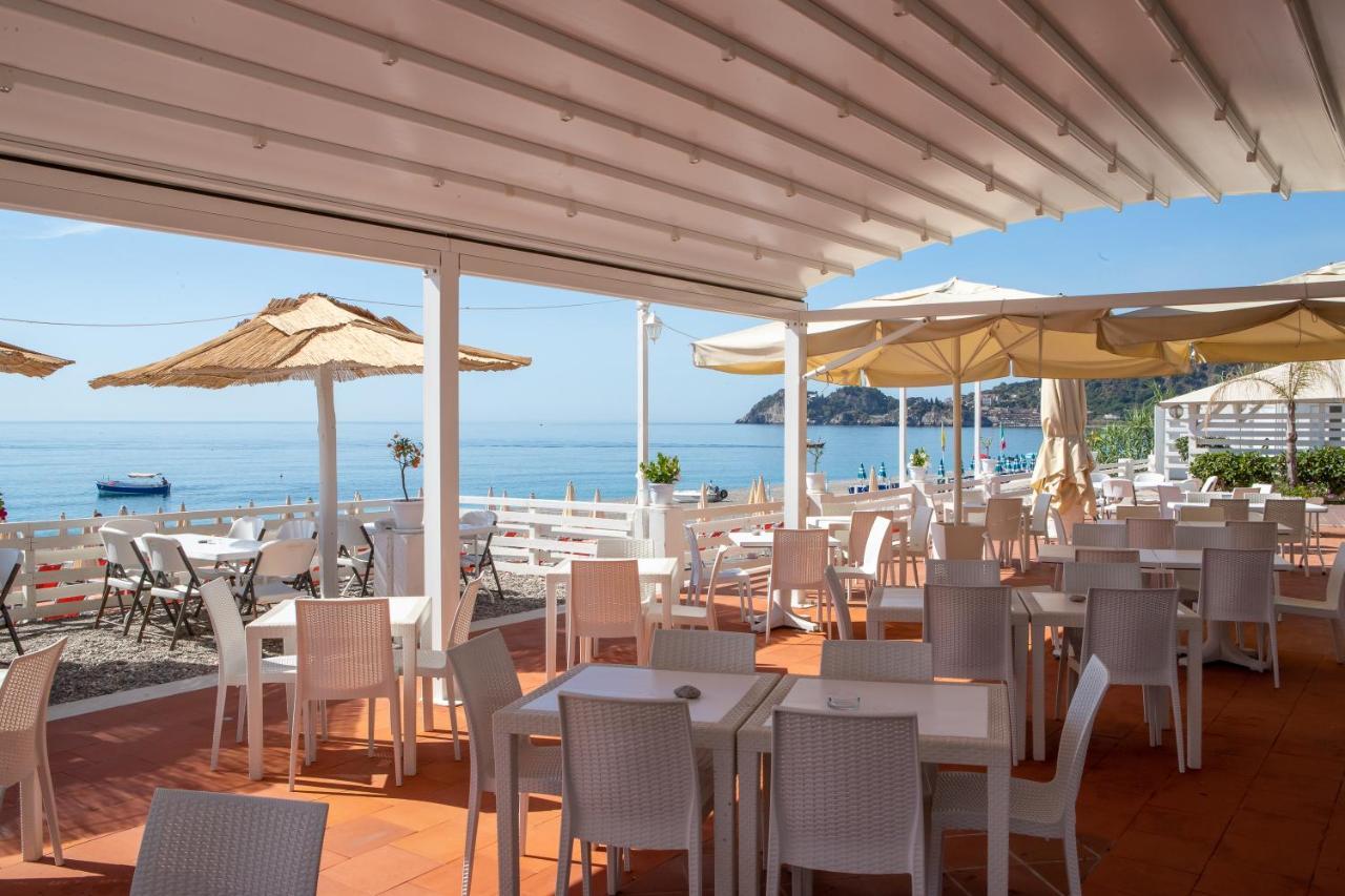 Hotel Antares Letojanni Bagian luar foto